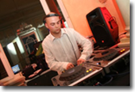 Alvin Junior mixing
